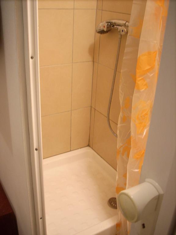 Appartement Studette-Bonbonnière à Nice Chambre photo