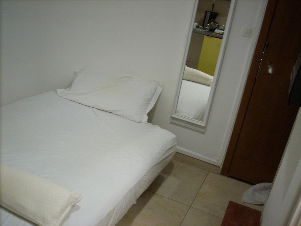 Appartement Studette-Bonbonnière à Nice Chambre photo